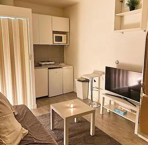 Paris Minimalist Апартаменты Исси-ле-Мулино